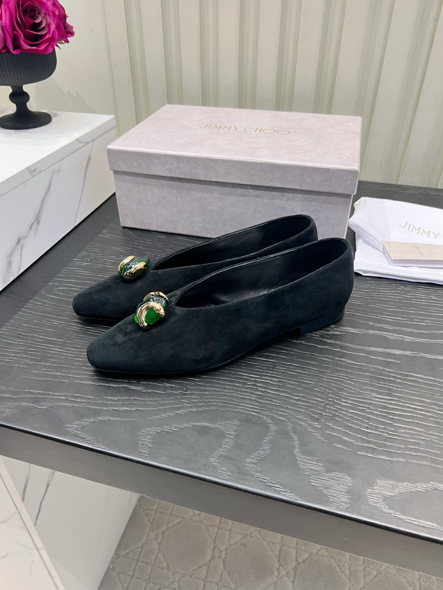 ua Ji*y Ch* margot flat